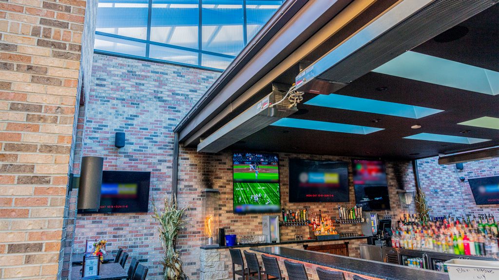 The Whistle Sports Bar & Grill, Oak Lawn, IL - 40' x 28'
