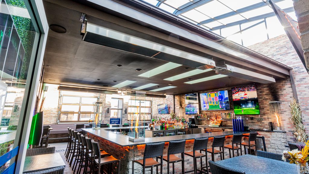 The Whistle Sports Bar & Grill, Oak Lawn, IL - 40' x 28'