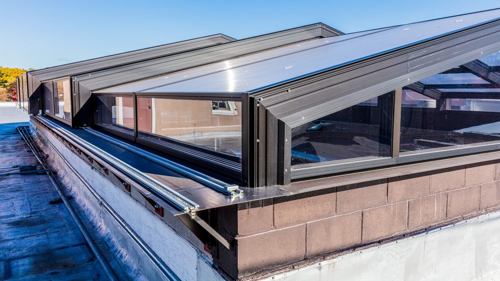 Happy Camper - Wrigleyville, Chicago, IL - 45' x 73'