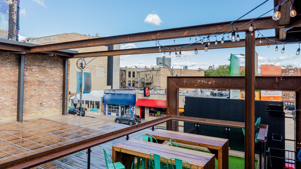 Deja Brew Bar & Grill, Oak Lawn, IL - 26' x 50'