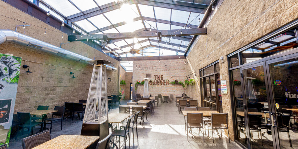 Deja Brew Bar & Grill