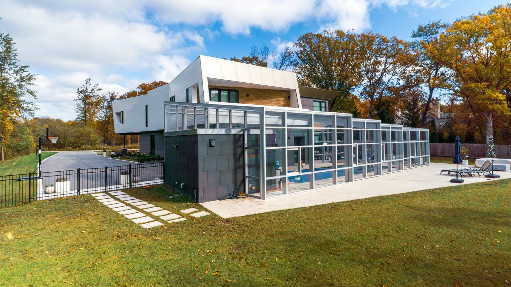 Northbrook, IL - 33' x 61'